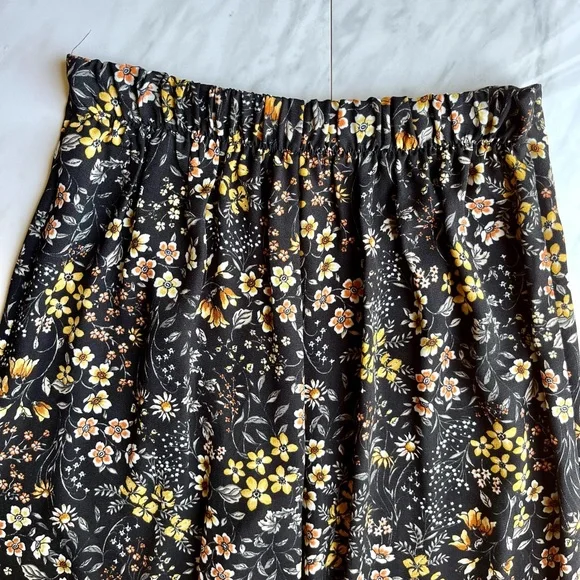 Live to be Spoiled Two Piece Set - Picture 8 of 11